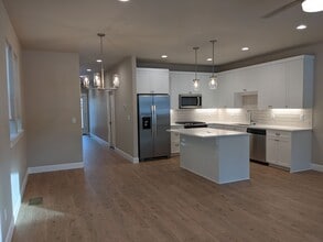 20482 Murphy Rd in Bend, OR - Building Photo - Building Photo