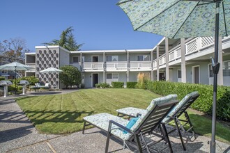 Trellis Pointe Apartments in Tacoma, WA - Foto de edificio - Building Photo