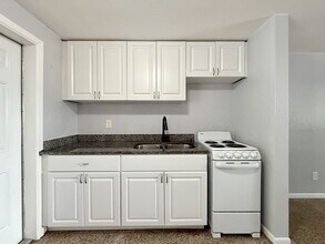 115 Cleveland Ave SW in Largo, FL - Building Photo - Building Photo