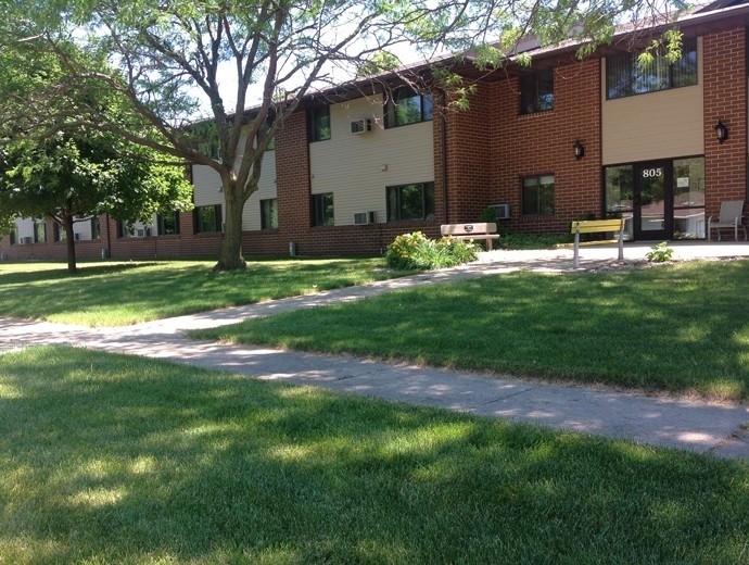 Golden Meadows in Manson, IA - Building Photo