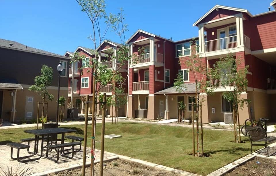 2300 Loveridge Rd in Pittsburg, CA - Building Photo