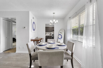 Waterford Bay in Boca Raton, FL - Building Photo - Building Photo