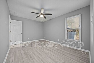 4320 Falls Dr in Hope Mills, NC - Building Photo - Building Photo