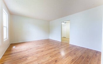 809 Steeves Ave in Saskatoon, SK - Building Photo - Building Photo