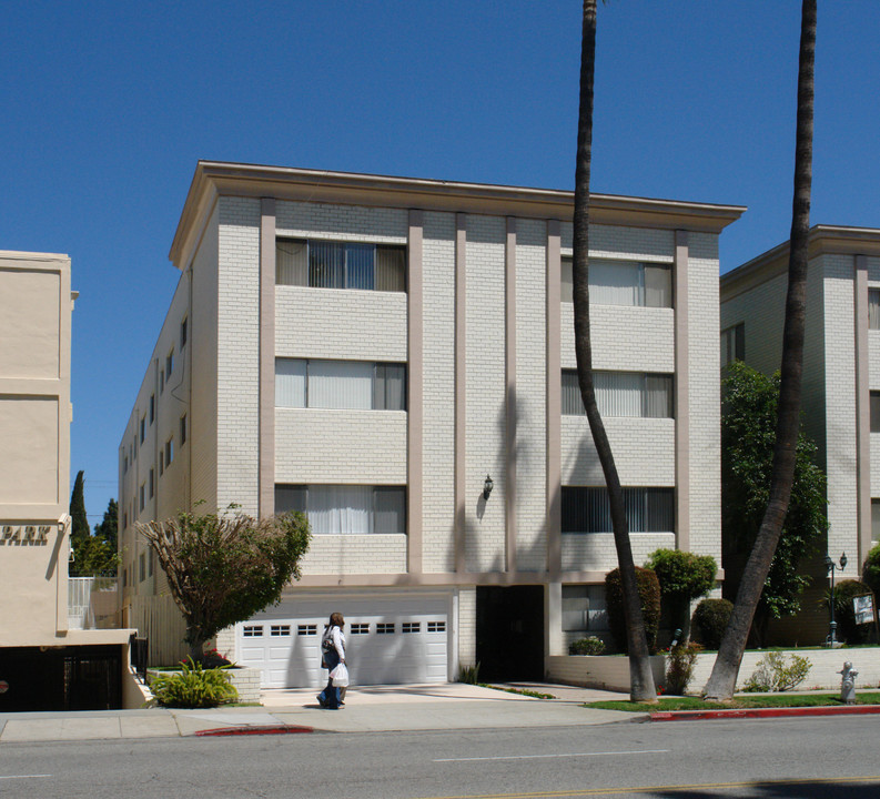 232 N Crescent Dr in Beverly Hills, CA - Building Photo