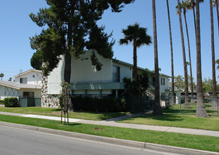 Walnut St in Anaheim, CA - Foto de edificio - Building Photo