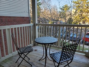 1781 Jonathan Way Unit H, Unit H in Reston, VA - Building Photo - Building Photo