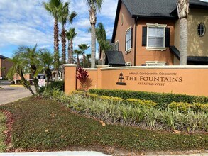 6025 WESTGATE Dr in Orlando, FL - Foto de edificio - Building Photo