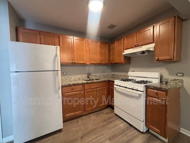 property at 3341 Commercial Ave