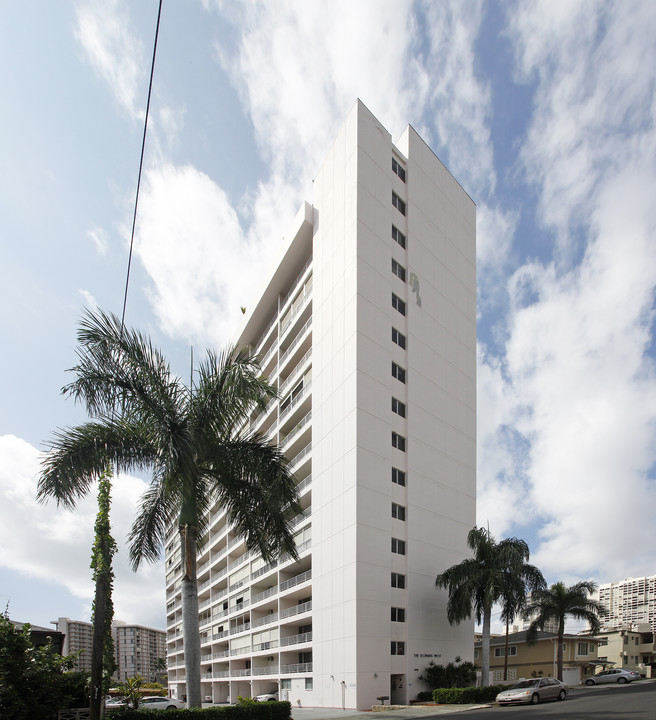 The Dominis West in Honolulu, HI - Building Photo