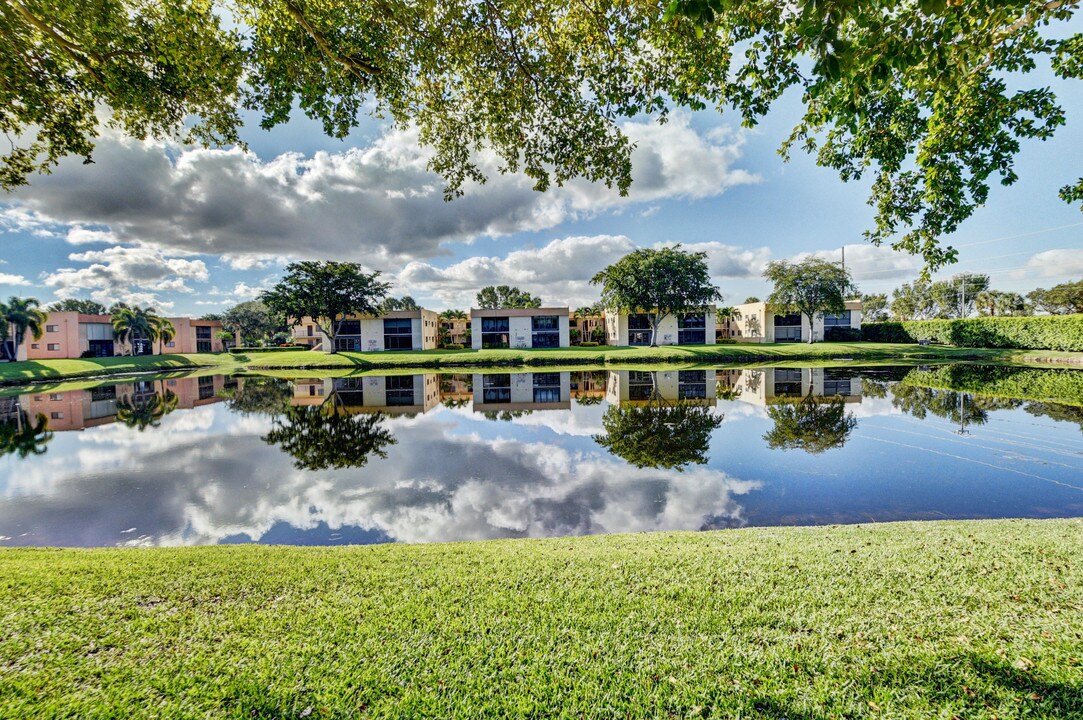 15090 Ashland Pl in Delray Beach, FL - Building Photo