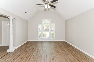 1555 Appling Wood Cove N in Cordova, TN - Foto de edificio - Building Photo