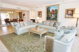 8787 Bay Colony Dr in Naples, FL - Building Photo - Building Photo