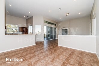 2017 NE 19th Terrace in Cape Coral, FL - Foto de edificio - Building Photo