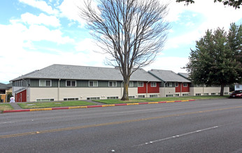 Catalina Apartments in Tacoma, WA - Foto de edificio - Building Photo