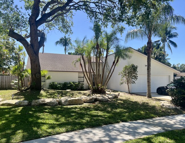1394 Gallinule Cir in Delray Beach, FL - Building Photo - Building Photo
