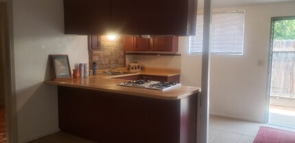 230 S B St in Exeter, CA - Building Photo - Building Photo