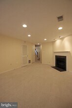 11799 Valley Ridge Cir in Fairfax, VA - Building Photo - Building Photo