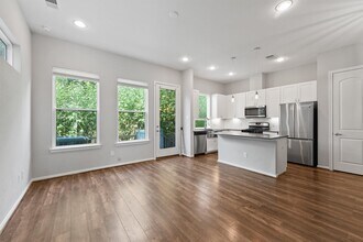 5610 Patrick St in Houston, TX - Building Photo - Building Photo