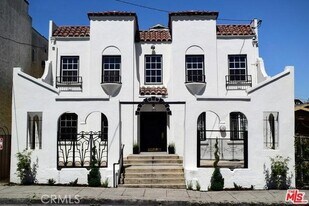 1145 S New Hampshire Ave in Los Angeles, CA - Building Photo