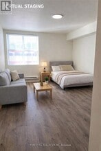 126 Dundas St E in Toronto, ON - Building Photo - Building Photo