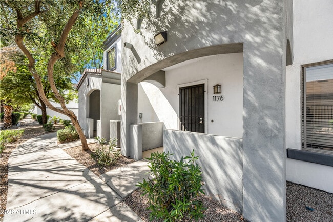 property at 4608 W Maryland Ave