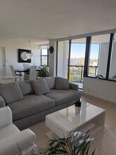 300 Three Islands Boulevard in Hallandale Beach, FL - Building Photo - Building Photo