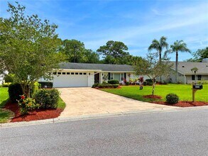 4952 Rutland Gate in Sarasota, FL - Building Photo - Building Photo