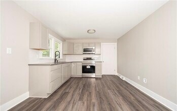 3140 S Stratford Rd in Winston-Salem, NC - Building Photo - Building Photo