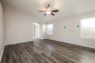 15434 W Gelding Dr in Surprise, AZ - Building Photo - Building Photo