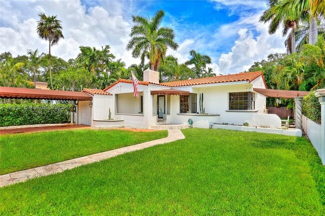 1027 SW 22nd St in Miami, FL - Building Photo - Building Photo