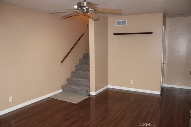 5478 E Willow Woods Ln in Anaheim, CA - Foto de edificio - Building Photo