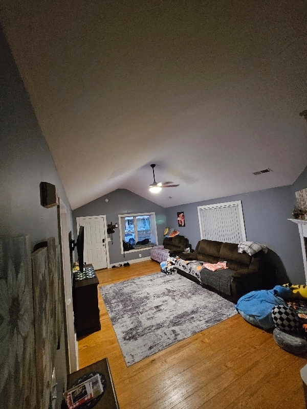 2104 Razorback Ln in Charleston, SC - Foto de edificio - Building Photo