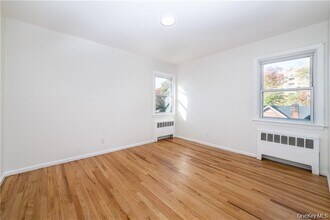 7 Yonkers Terrace in Yonkers, NY - Building Photo - Building Photo