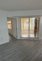 15675 SW 74th Cir Dr in Miami, FL - Building Photo