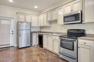 1402 Jefferson St in Lafayette, LA - Building Photo - Building Photo