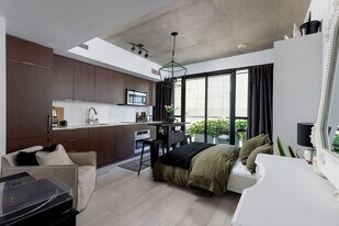 5 Hanna Ave in Toronto, ON - Building Photo