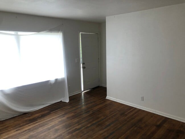 238 E 52nd St N in Tulsa, OK - Building Photo - Building Photo