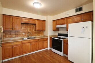 213 W Taft St in Santa Maria, CA - Building Photo - Building Photo