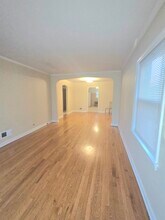 2724 W Gregory St, Unit 1 in Chicago, IL - Foto de edificio - Building Photo