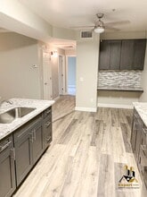 501 Gibson Dr in Roseville, CA - Building Photo - Building Photo