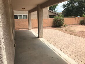 18175 W Smokey Dr in Surprise, AZ - Building Photo - Building Photo