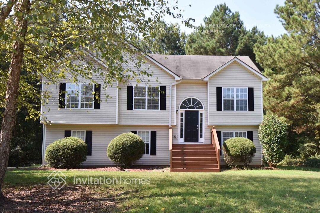 402 Parlor Cir in Locust Grove, GA - Building Photo