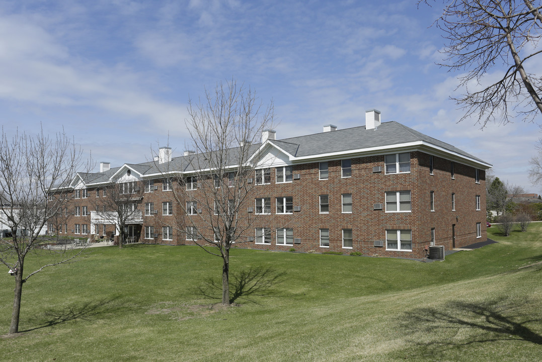 Norwood Square in Fridley, MN - Building Photo