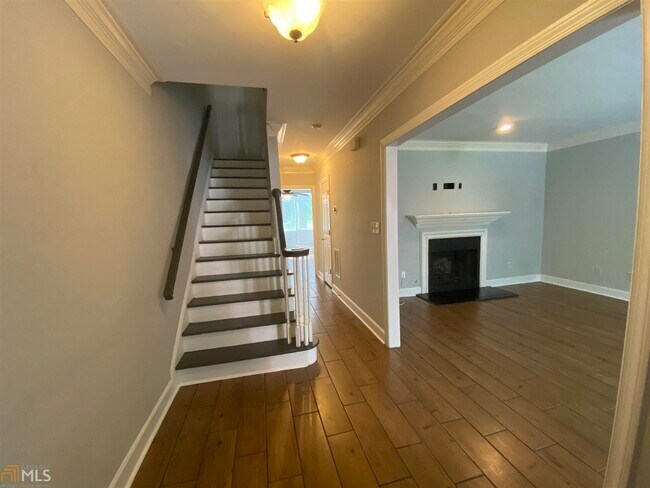 7500 Roswell Rd-Unit -4 in Sandy Springs, GA - Building Photo - Building Photo