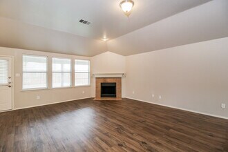 1118 Partridge Dr in Aubrey, TX - Building Photo - Building Photo