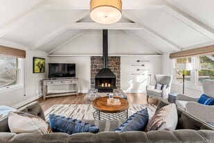 2850 Silverado Trail N in St Helena, CA - Building Photo