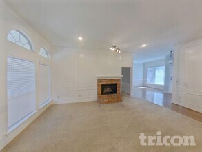 2065 Mossberg Dr in Plano, TX - Building Photo - Building Photo