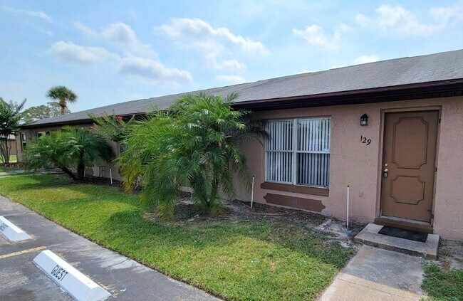 129 Las Brisas Way in Kissimmee, FL - Building Photo - Building Photo