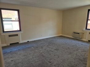 65 Henry Ave in Palisades Park, NJ - Building Photo - Building Photo